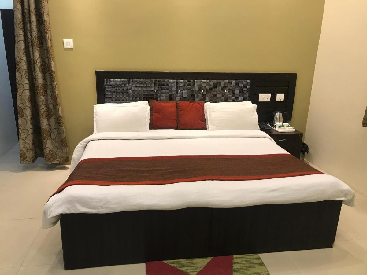 Hotel Nexus L Hotels In Charbagh ラクナウ エクステリア 写真