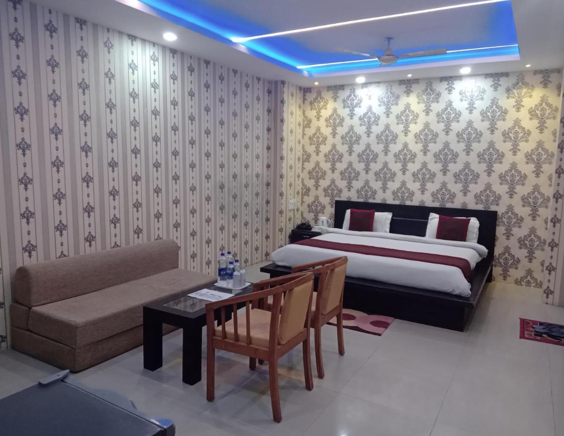 Hotel Nexus L Hotels In Charbagh ラクナウ エクステリア 写真