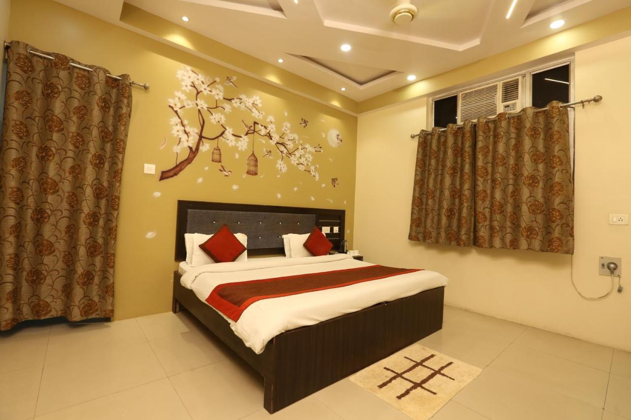 Hotel Nexus L Hotels In Charbagh ラクナウ エクステリア 写真